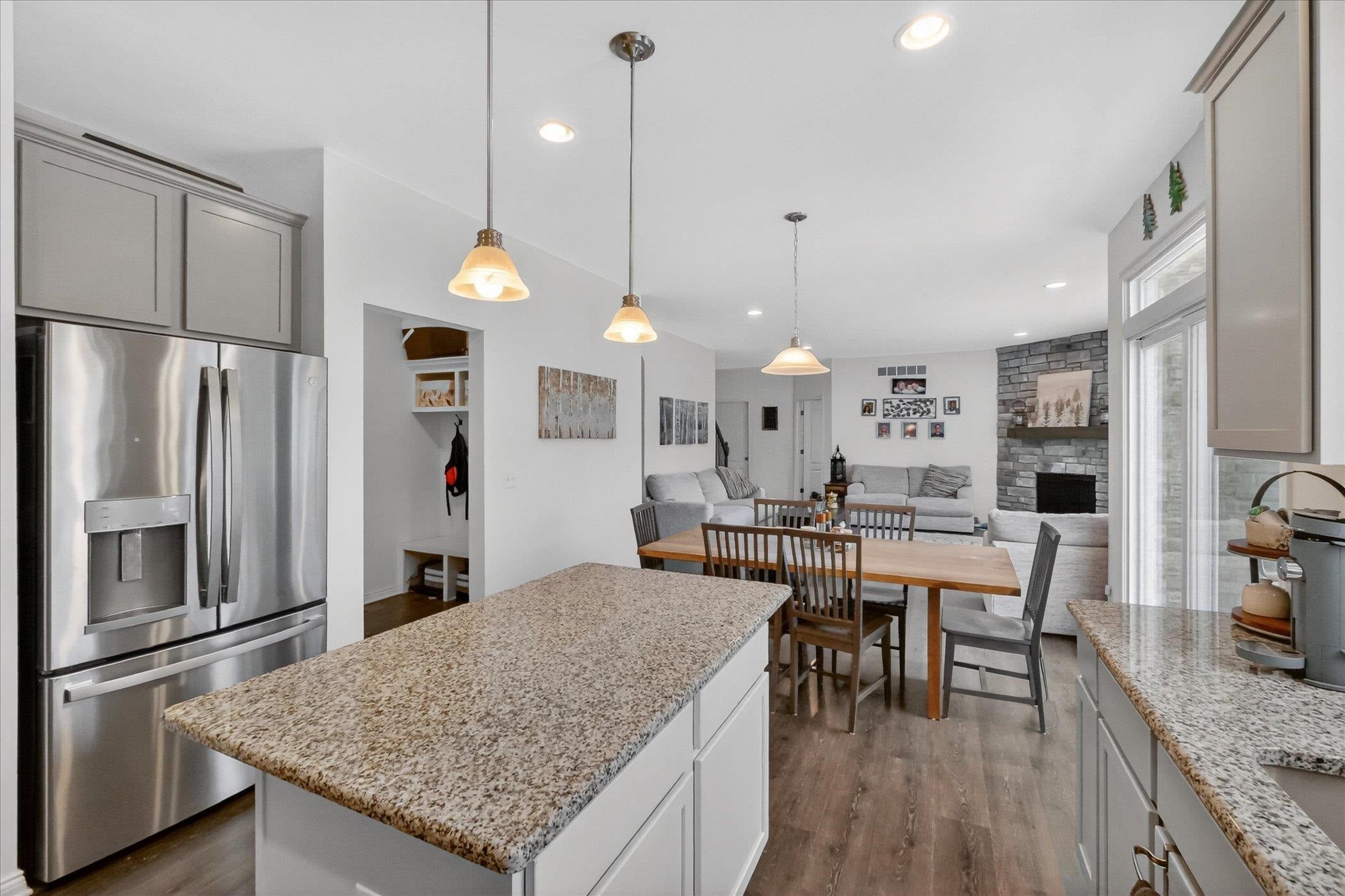 Ortonville, Michigan, 48462, United States, 5 Bedrooms Bedrooms, ,3 BathroomsBathrooms,Residential,For Sale,2008578