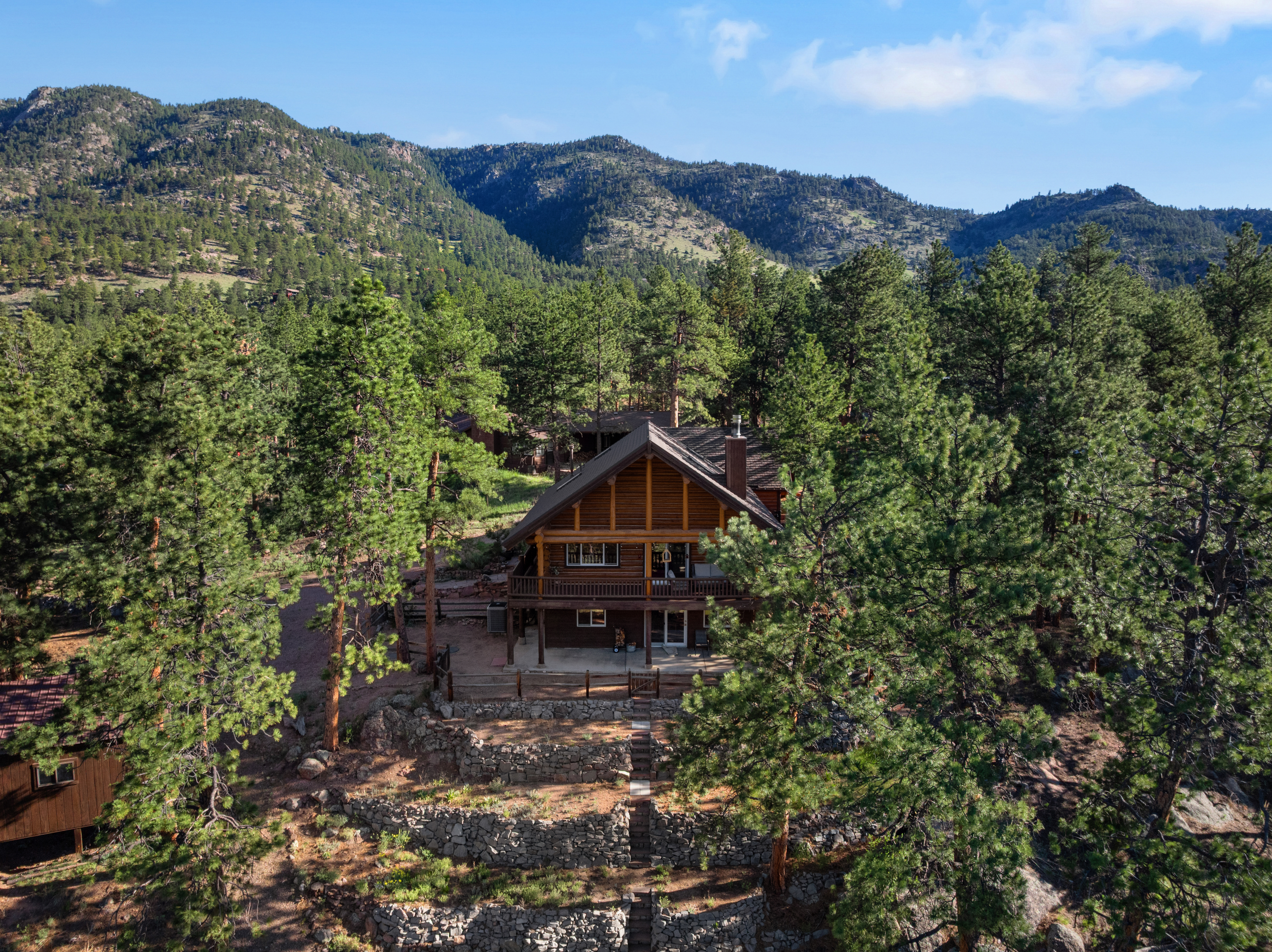 ?The River House? Is A Sanctuary Among The Pines - 物件實景