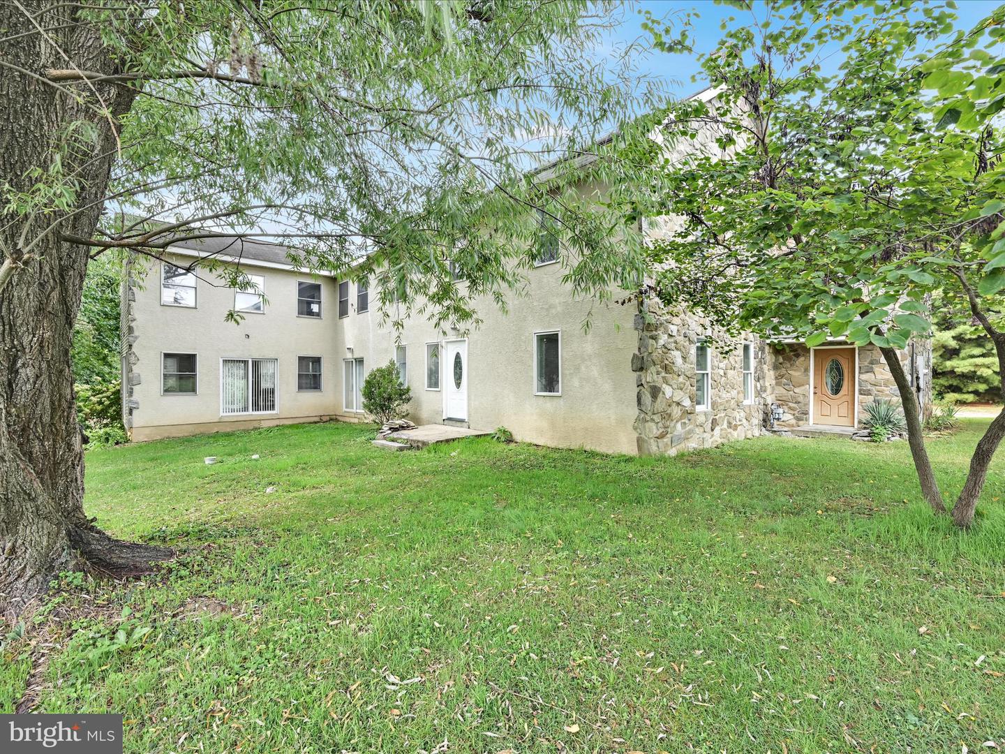 Manheim, Pennsylvania, 17545, United States, 7 Bedrooms Bedrooms, ,3 BathroomsBathrooms,Residential,For Sale,1991090