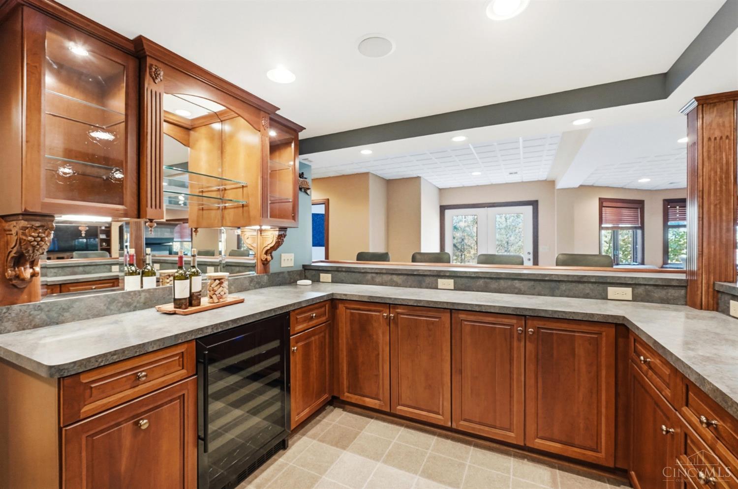 Anderson Twp, Ohio, 45230, United States, 5 Bedrooms Bedrooms, ,6 BathroomsBathrooms,Residential,For Sale,1988245