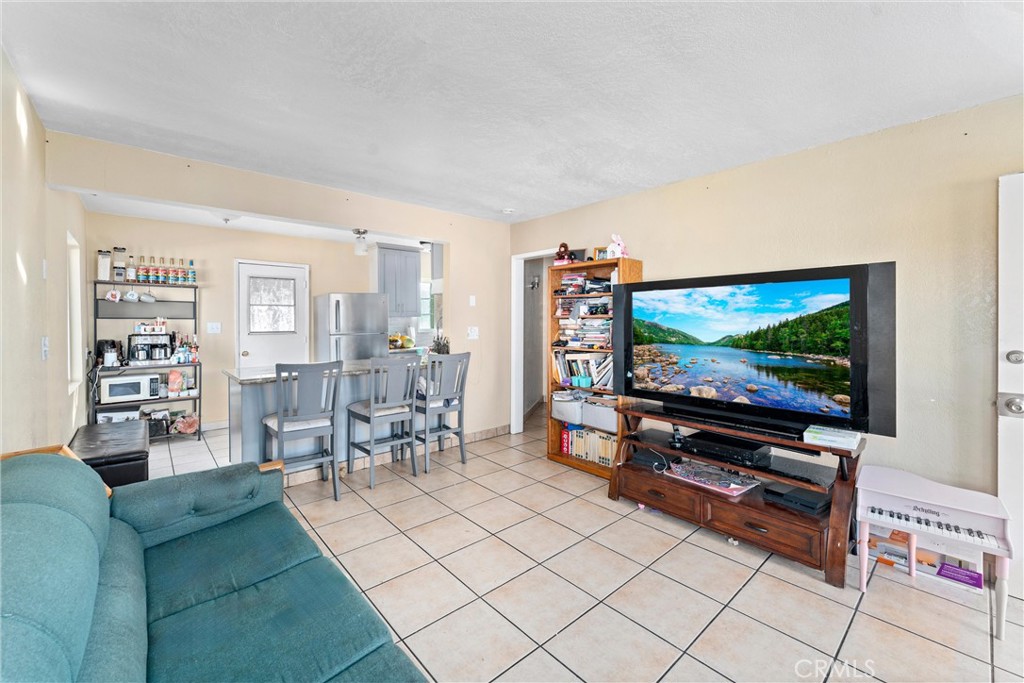 Compton, California, 90220, United States, ,Residential,For Sale,1842717
