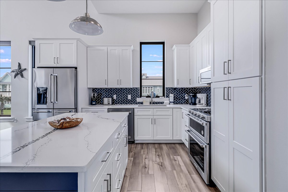 Port Aransas, Texas, 78373, United States, 3 Bedrooms Bedrooms, ,3 BathroomsBathrooms,Residential,For Sale,1979271