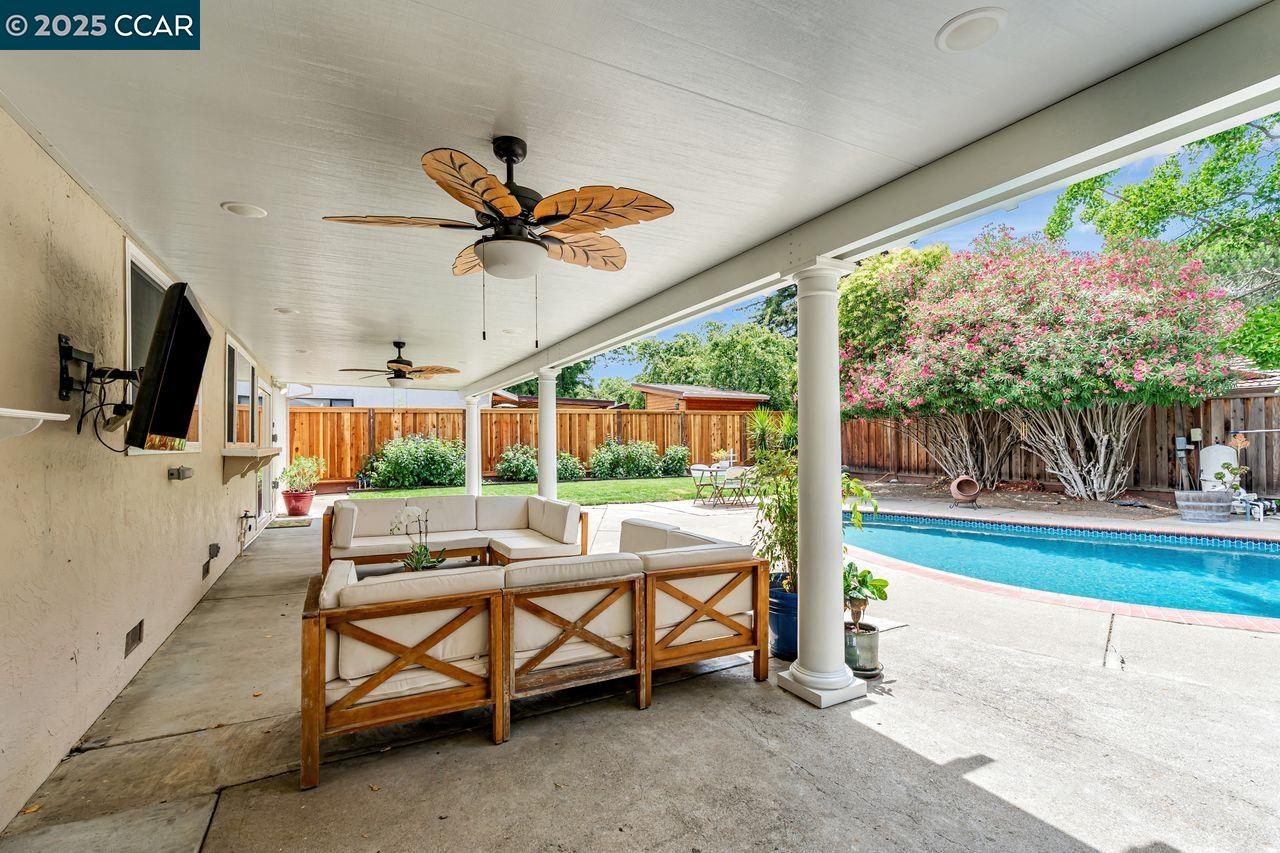 Concord, California, 94521, United States, 3 Bedrooms Bedrooms, ,2 BathroomsBathrooms,Residential,For Sale,1902059
