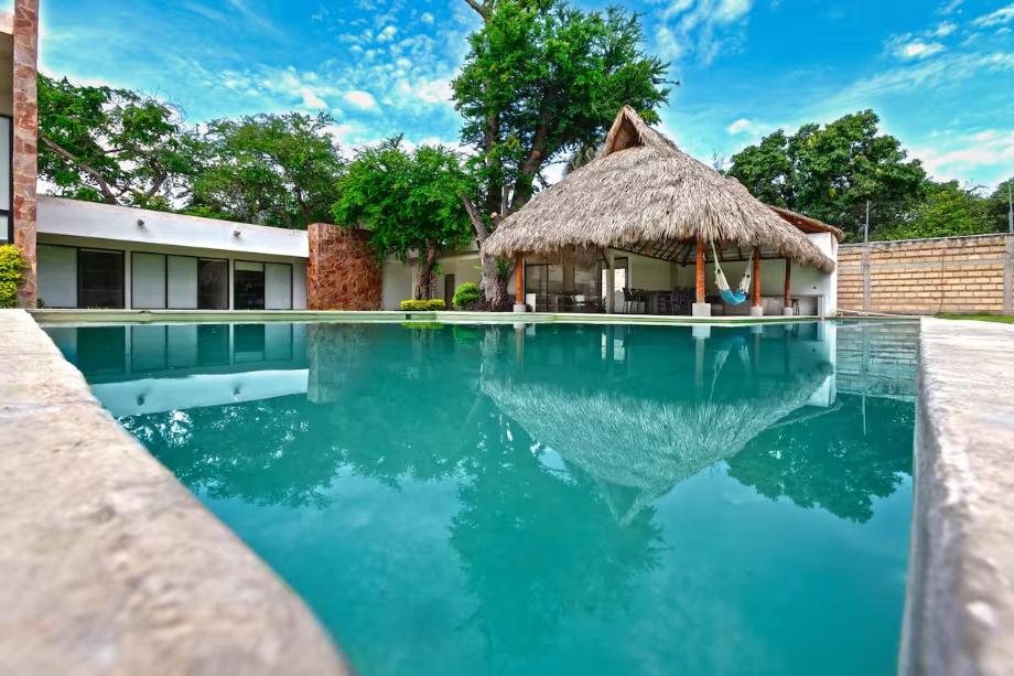 Tlaltizapán de Zapata, Morelos, 62773, Mexico, 4 Bedrooms Bedrooms, ,5 BathroomsBathrooms,Residential,For Sale,1732035