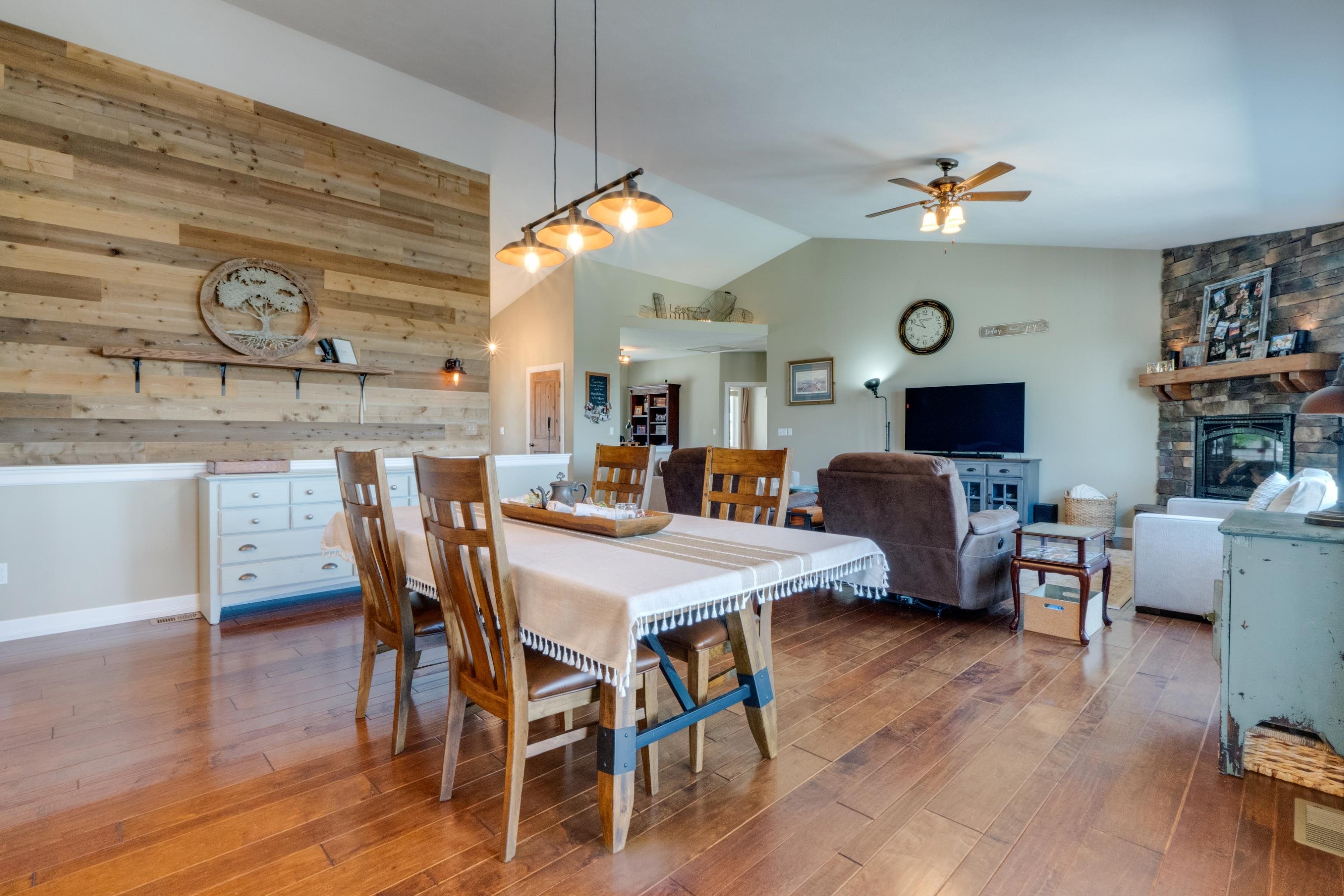 Spokane, Washington, 99208, United States, 4 Bedrooms Bedrooms, ,3 BathroomsBathrooms,Residential,For Sale,1901049