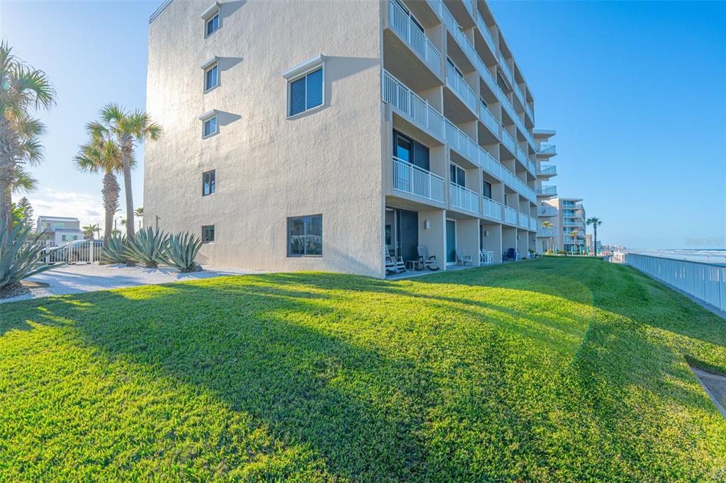 New Smyrna Beach, Florida, 32169, United States, 2 Bedrooms Bedrooms, ,3 BathroomsBathrooms,Residential,For Sale,1987395