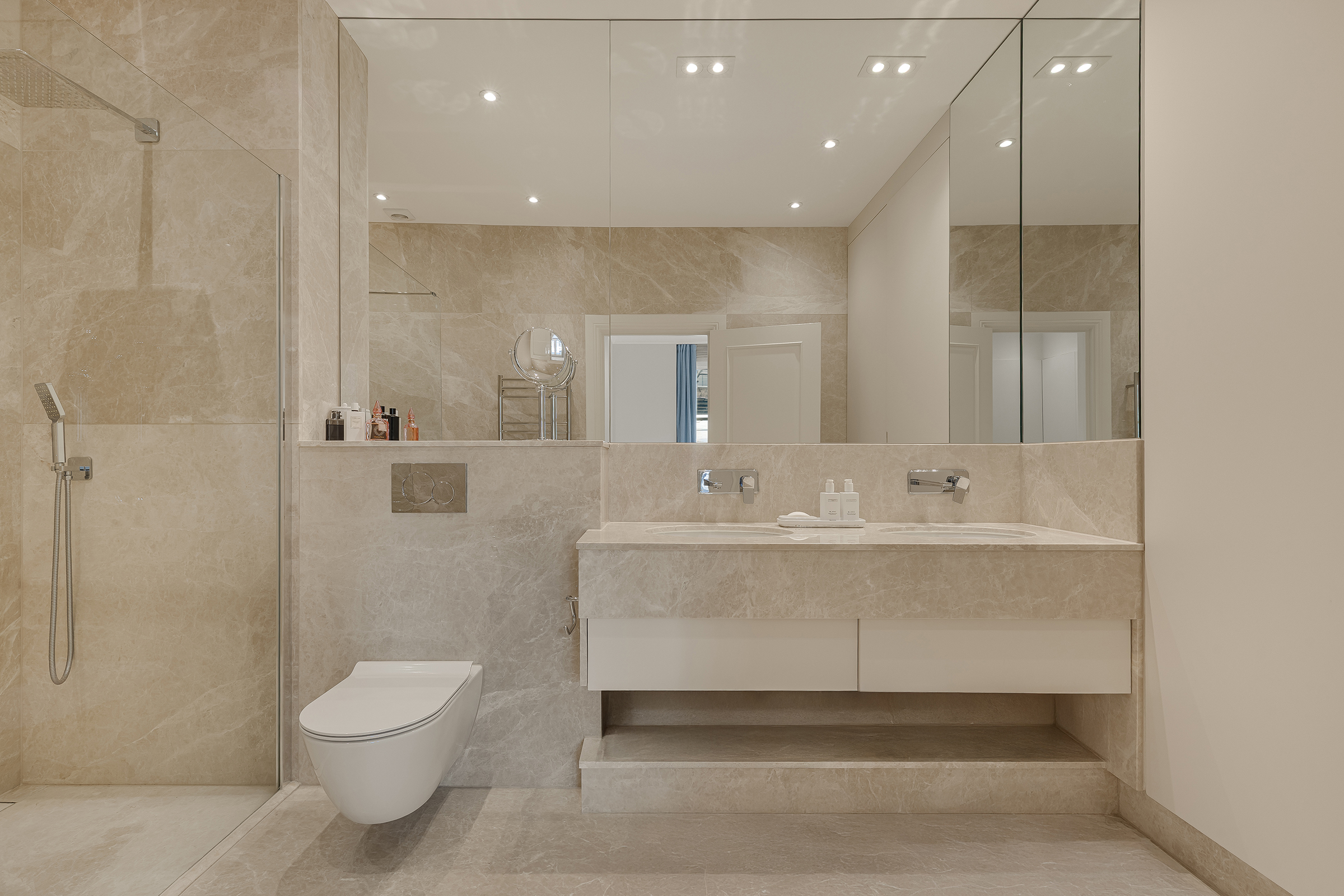  A Beautifully Refined Knightsbridge Apartment Moments from Harrods - 物件實景