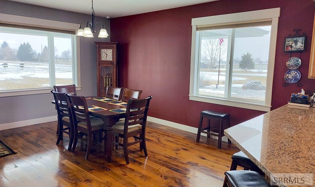 IDAHO FALLS, Idaho, 83401, United States, 5 Bedrooms Bedrooms, ,4 BathroomsBathrooms,Residential,For Sale,1895056