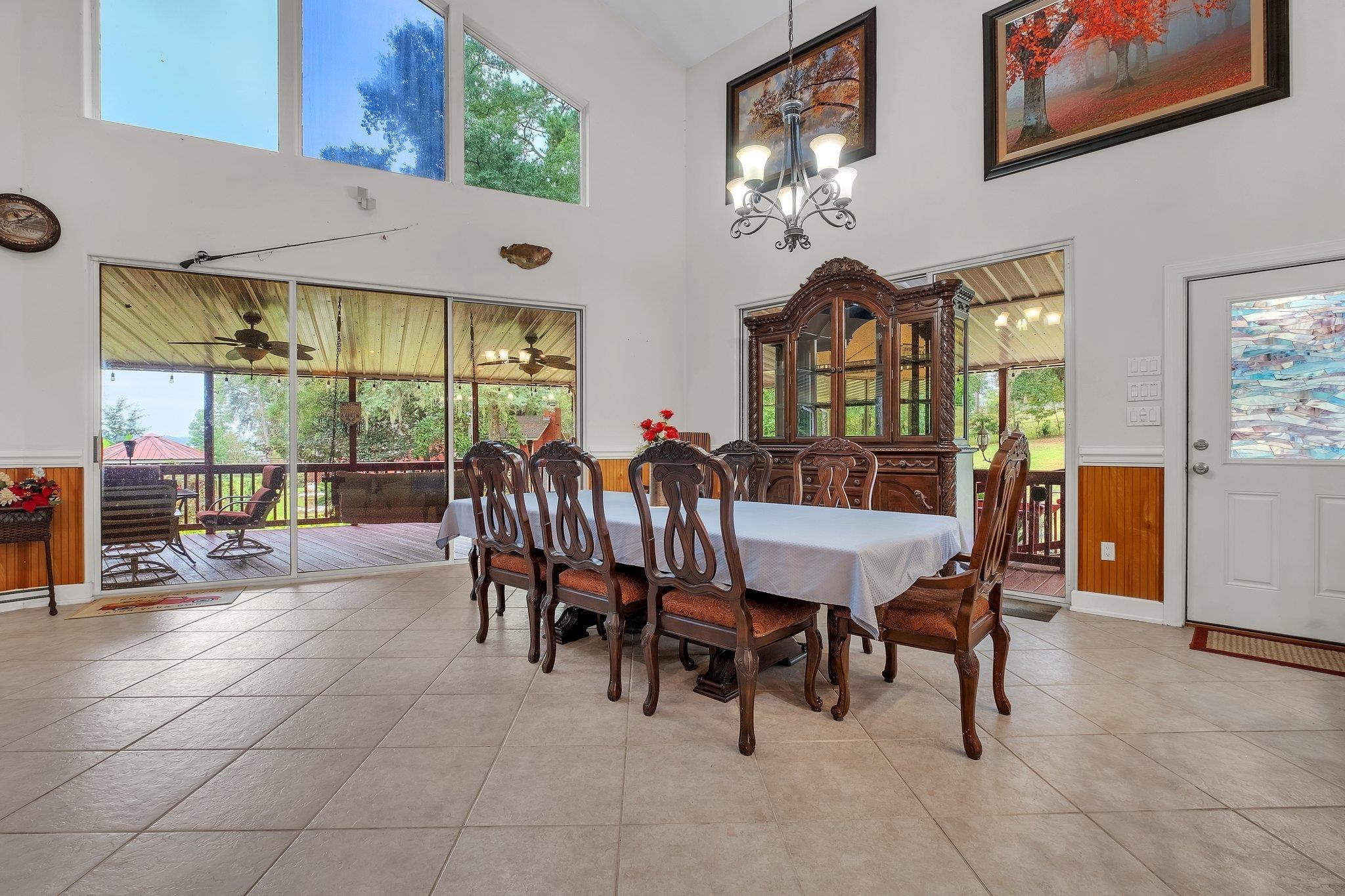 Quincy, Florida, 32351, United States, 3 Bedrooms Bedrooms, ,2 BathroomsBathrooms,Residential,For Sale,1804013