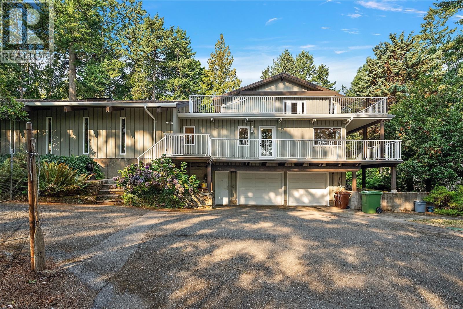 NORTH SAANICH, British Columbia, V8L 5L5, CA, 5 Bedrooms Bedrooms, ,4 BathroomsBathrooms,Residential,For Sale,1946996