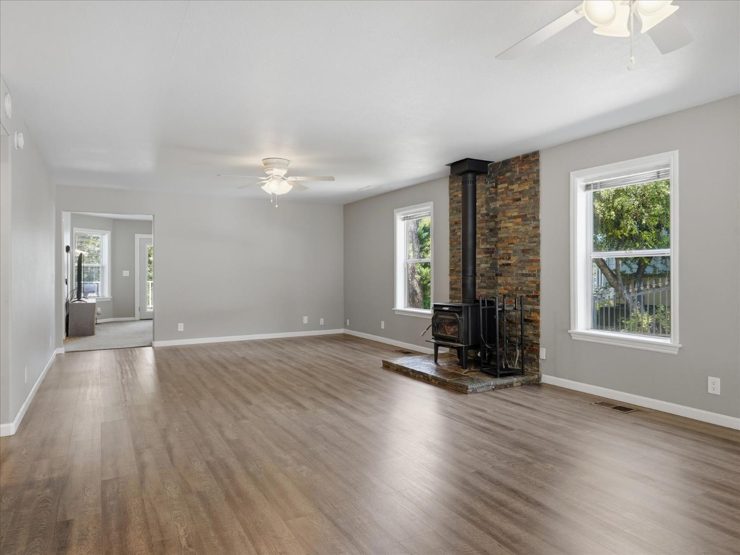 Bass Lake, California, 93604, United States, 3 Bedrooms Bedrooms, ,3 BathroomsBathrooms,Residential,For Sale,2049095