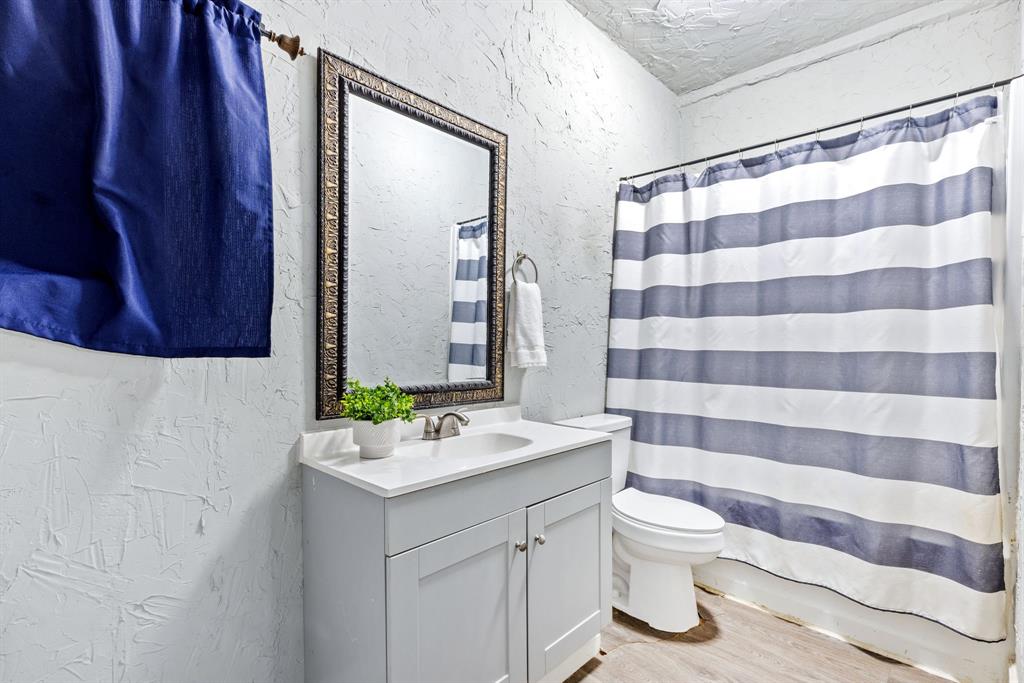 Greenville, Texas, 75402, United States, 3 Bedrooms Bedrooms, ,3 BathroomsBathrooms,Residential,For Sale,1905873