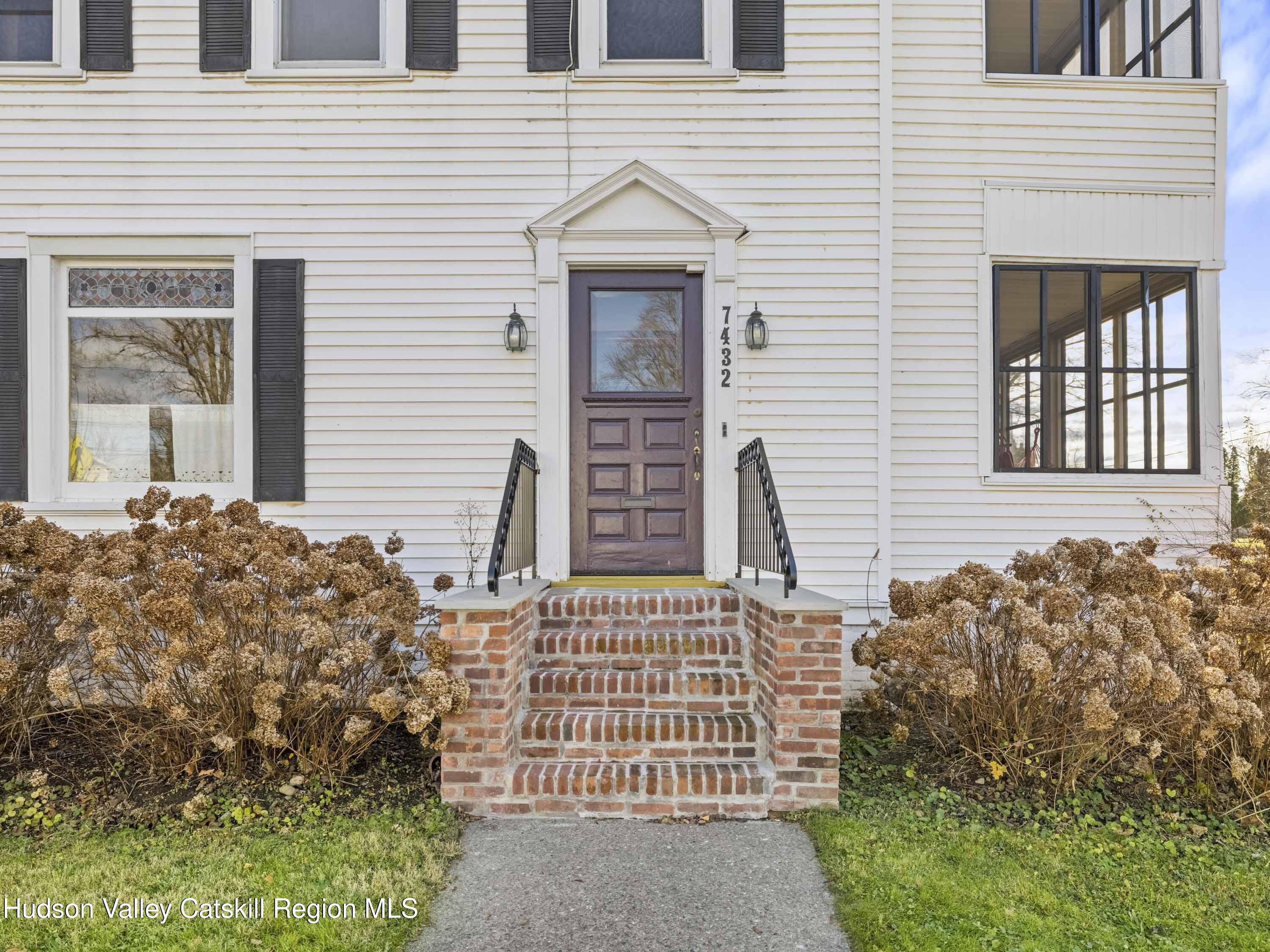 Red Hook, New York, 12571, United States, 4 Bedrooms Bedrooms, ,3 BathroomsBathrooms,Residential,For Sale,2000518