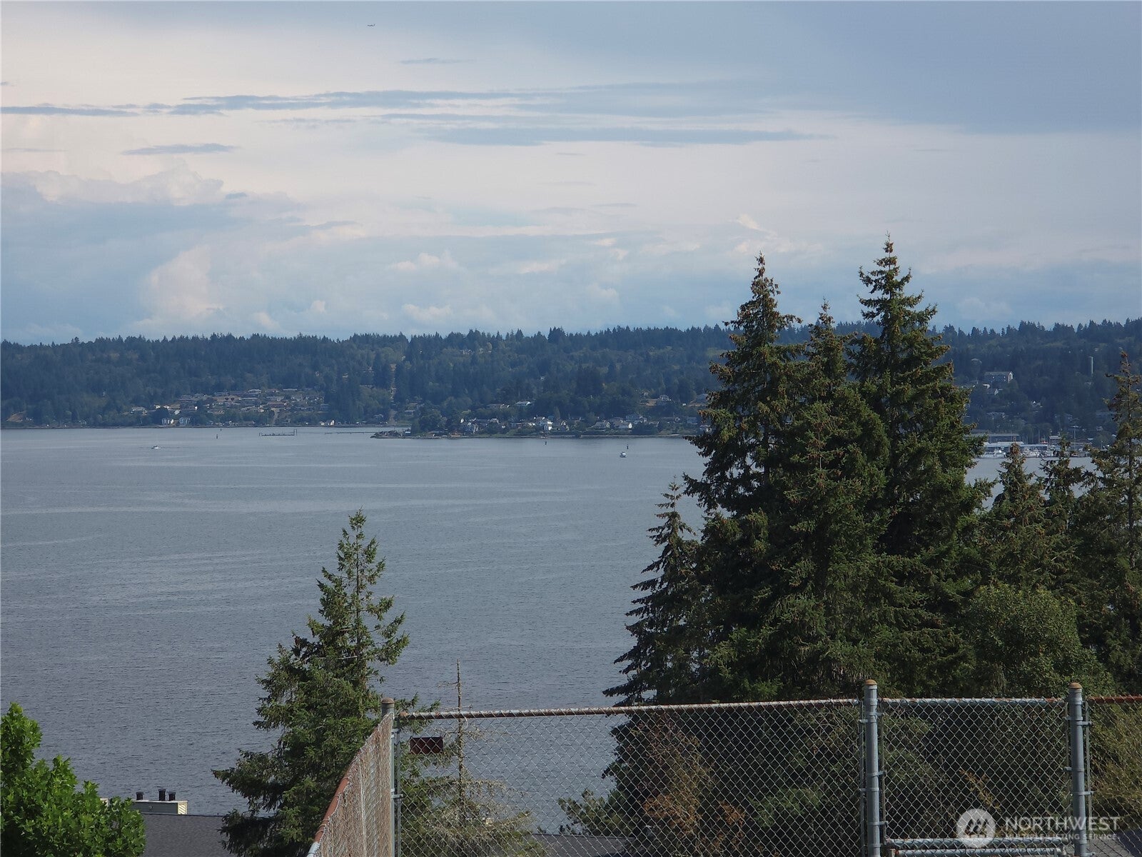 Sunn Fjord Ln, Bremerton, WA 98312
