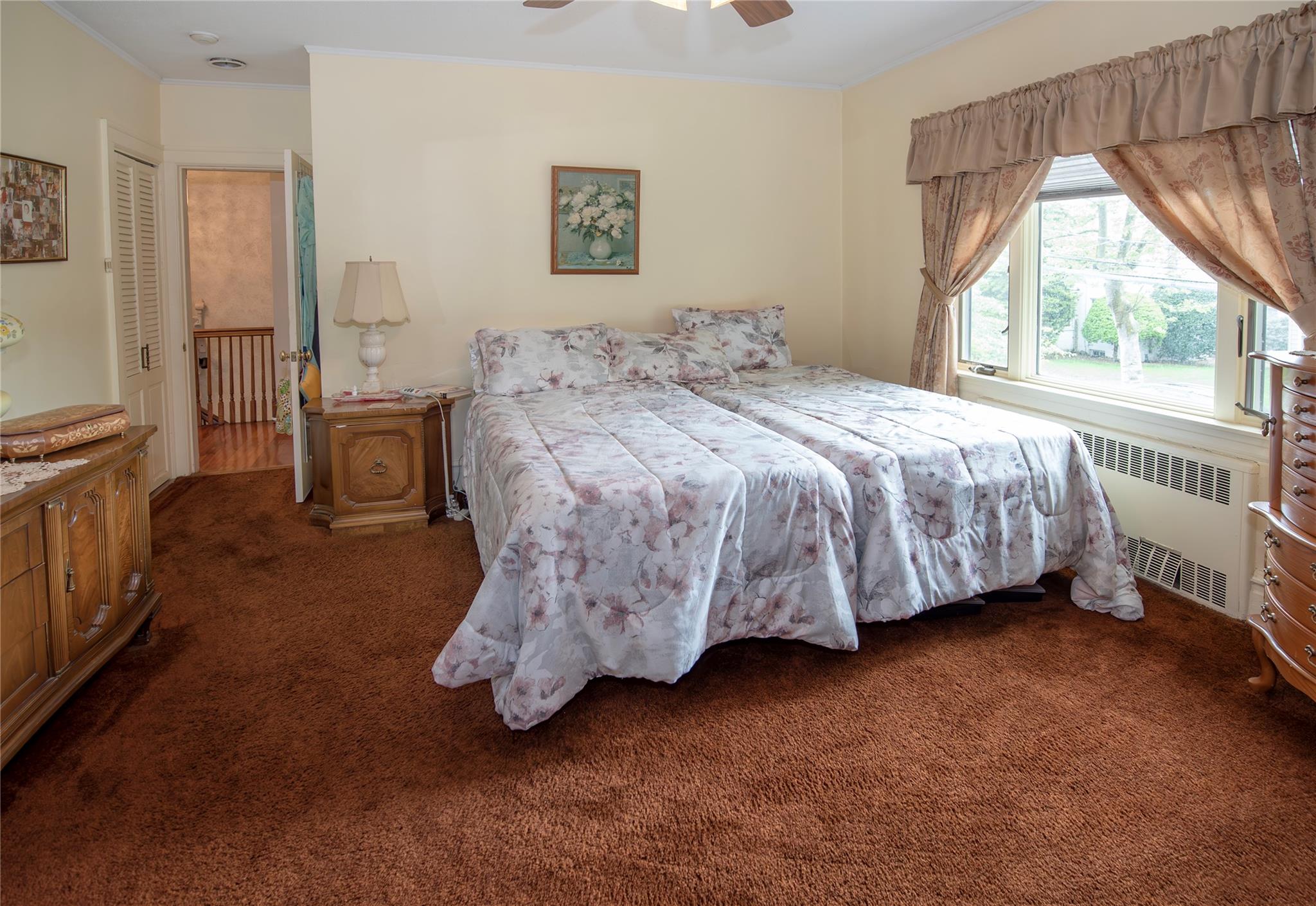 Woodmere, New York, 11598, United States, 3 Bedrooms Bedrooms, ,2 BathroomsBathrooms,Residential,For Sale,1839010