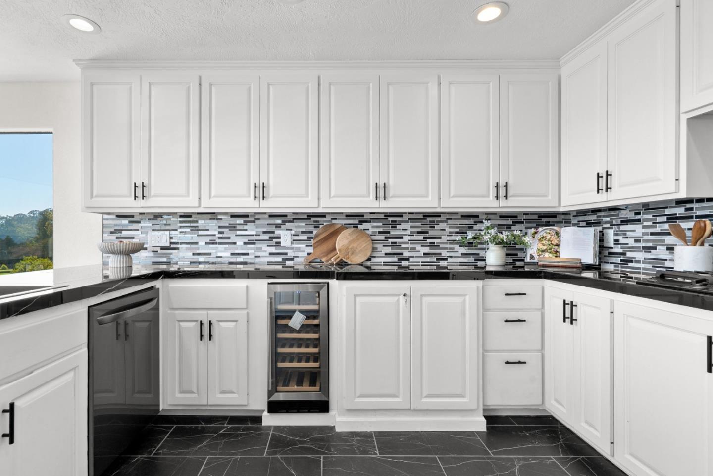 Aptos, California, 95003, United States, 5 Bedrooms Bedrooms, ,3 BathroomsBathrooms,Residential,For Sale,1895468