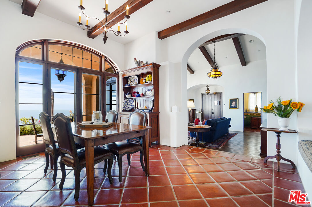 Malibu, California, 90265, United States, 3 Bedrooms Bedrooms, ,4 BathroomsBathrooms,Residential,For Sale,1846867