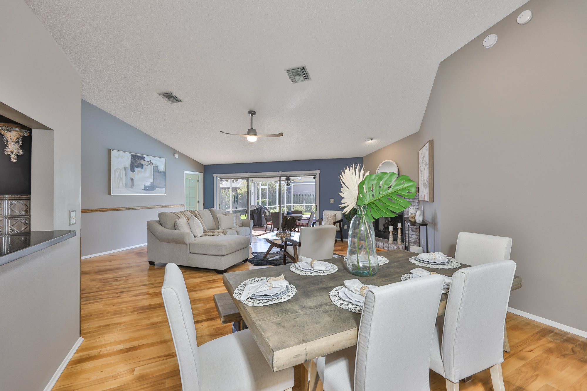 Tampa, Florida, 33635, United States, 4 Bedrooms Bedrooms, ,2 BathroomsBathrooms,Residential,For Sale,1996495