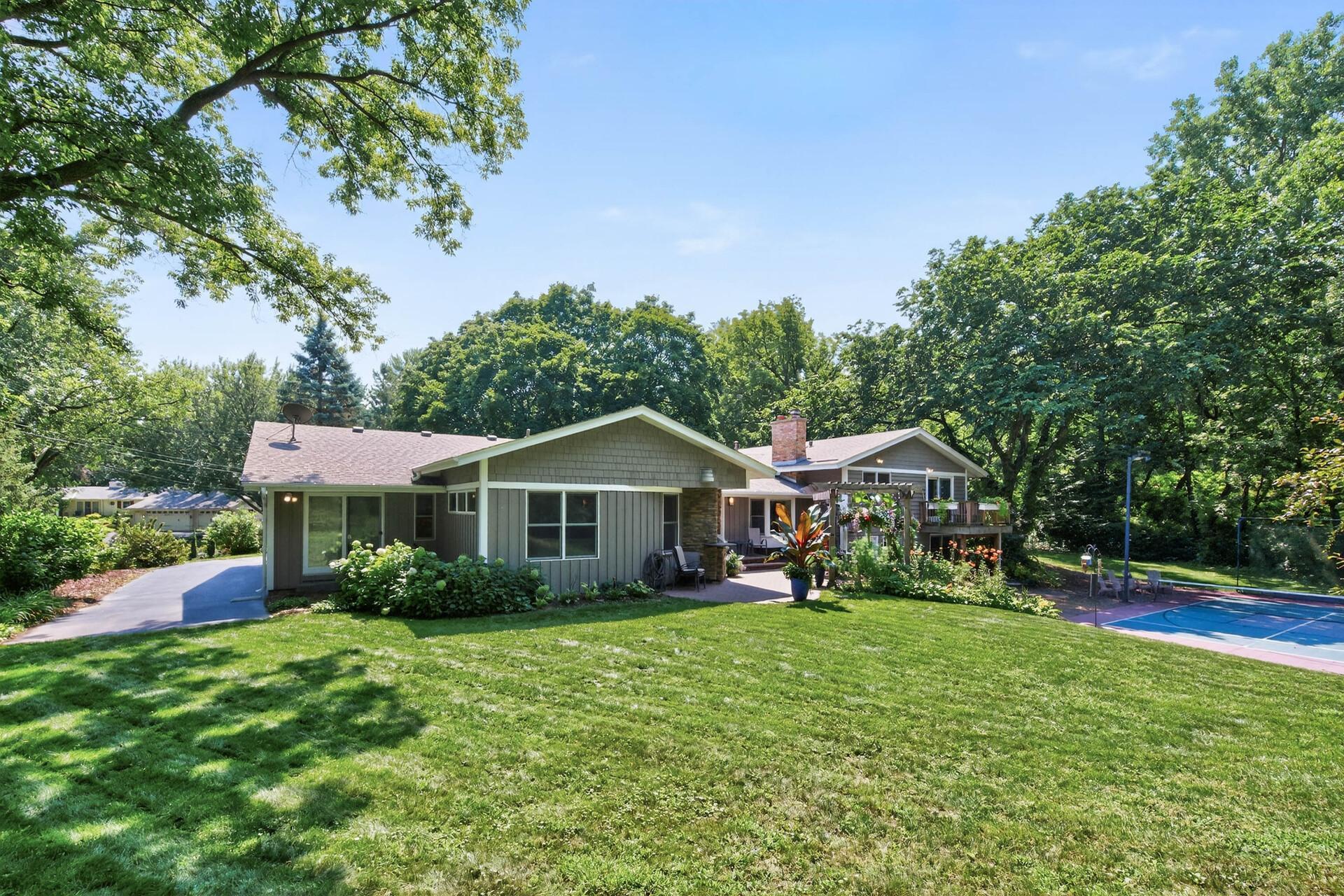 Minnetonka, Minnesota, 55345, United States, 5 Bedrooms Bedrooms, ,2 BathroomsBathrooms,Residential,For Sale,1919862