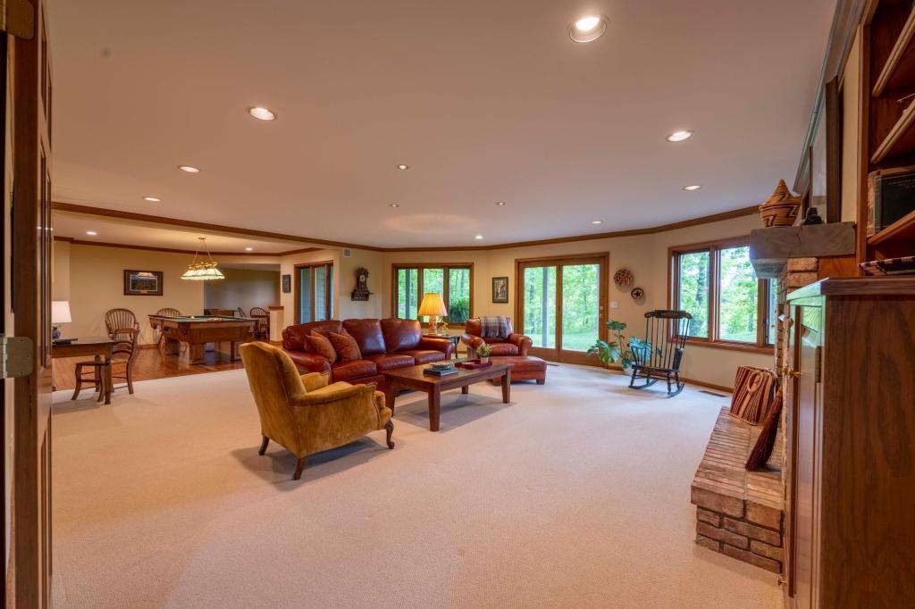 Mendota Heights, Minnesota, 55118, United States, 4 Bedrooms Bedrooms, ,3 BathroomsBathrooms,Residential,For Sale,1836960