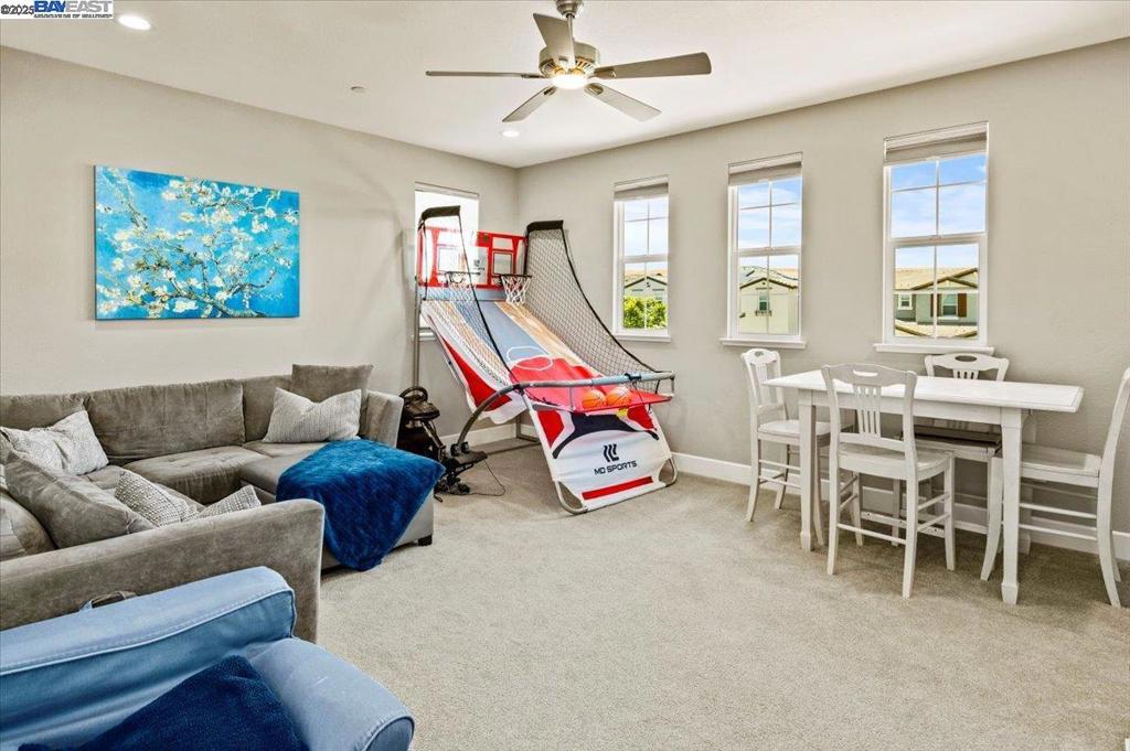 Tracy, California, 95377, United States, 5 Bedrooms Bedrooms, ,4 BathroomsBathrooms,Residential,For Sale,1943891