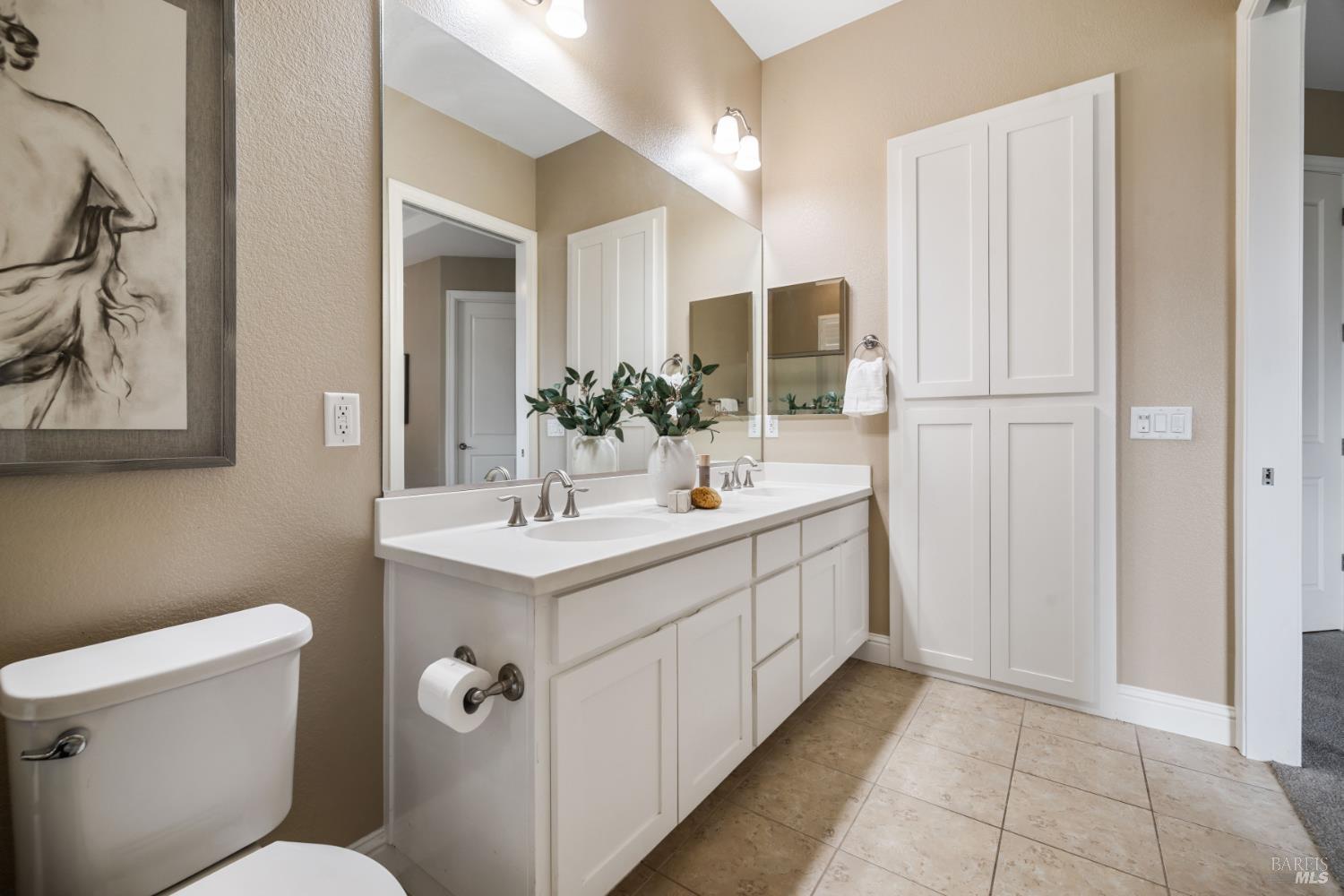 Santa Rosa, California, 95407, United States, 3 Bedrooms Bedrooms, ,2 BathroomsBathrooms,Residential,For Sale,1988541