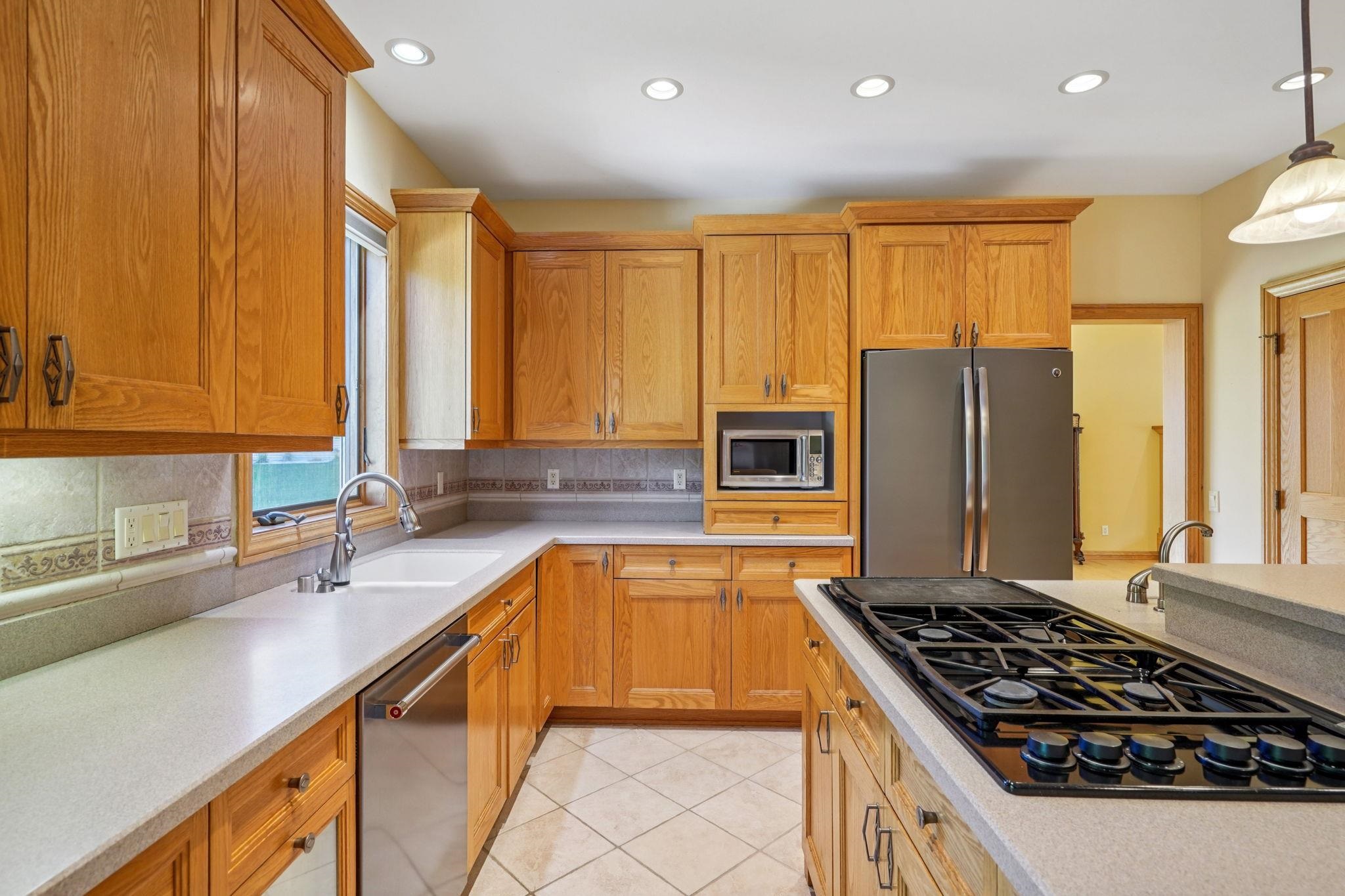 Waunakee, Wisconsin, 53597, United States, 4 Bedrooms Bedrooms, ,4 BathroomsBathrooms,Residential,For Sale,1987992