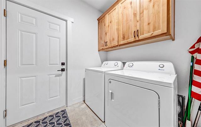 Lake Almanor West, California, 96020, United States, 3 Bedrooms Bedrooms, ,2 BathroomsBathrooms,Residential,For Sale,1857192