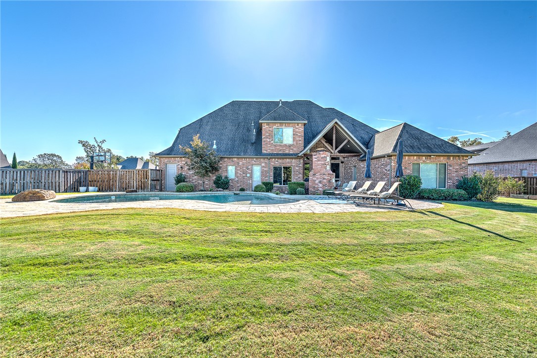 Centerton, Arkansas, 72719, United States, 5 Bedrooms Bedrooms, ,5 BathroomsBathrooms,Residential,For Sale,1992149