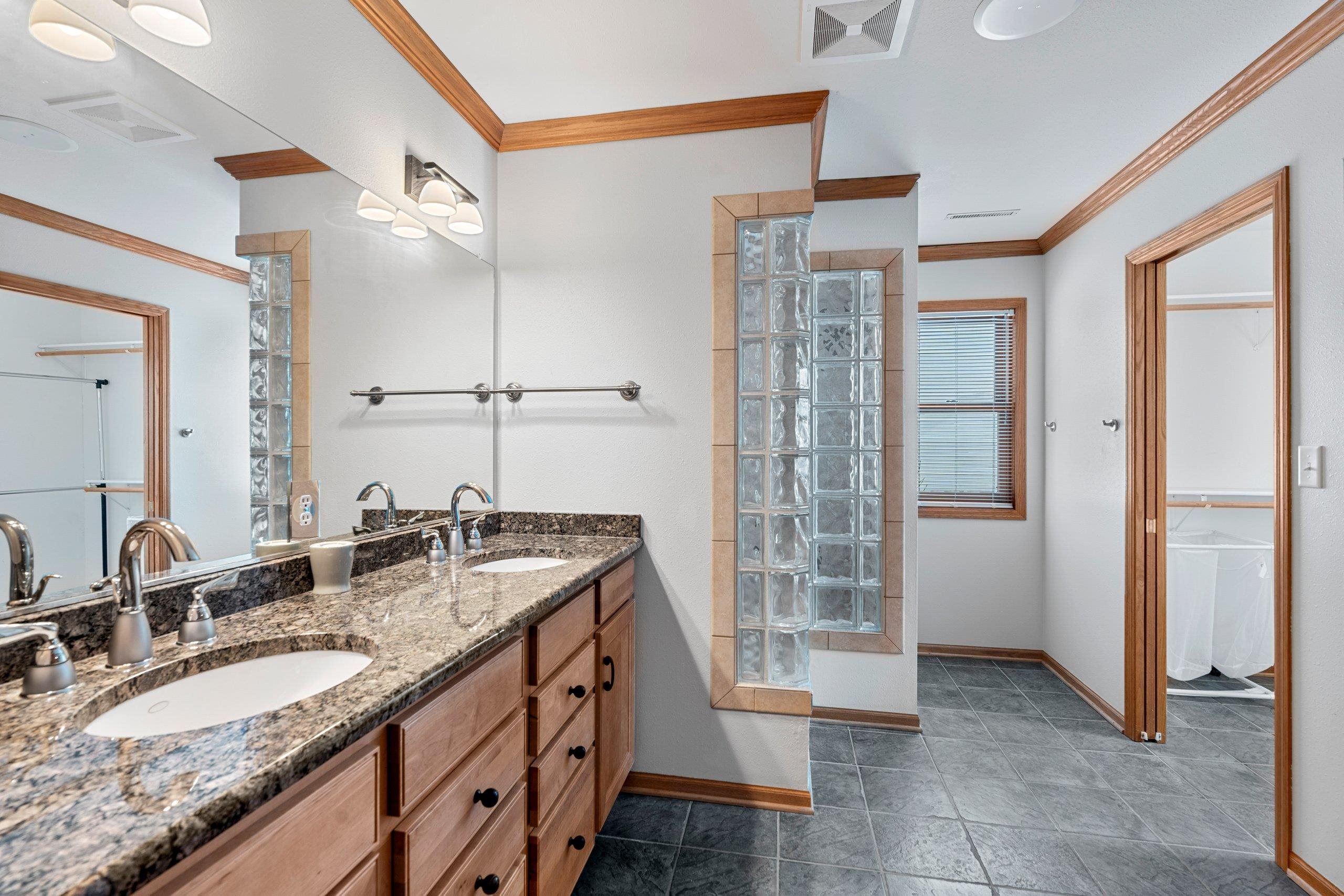 CHILTON, Wisconsin, 53014, United States, 5 Bedrooms Bedrooms, ,6 BathroomsBathrooms,Residential,For Sale,1927210