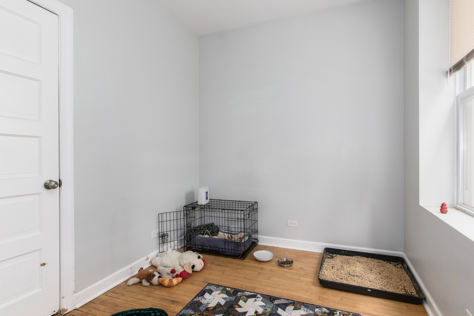 Chicago, Illinois, 60618, United States, 4 Bedrooms Bedrooms, ,2 BathroomsBathrooms,Residential,For Sale,1917452