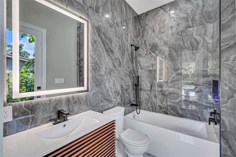 Oakland Park, Florida, 33334, United States, 4 Bedrooms Bedrooms, ,4 BathroomsBathrooms,Residential,For Sale,1990971