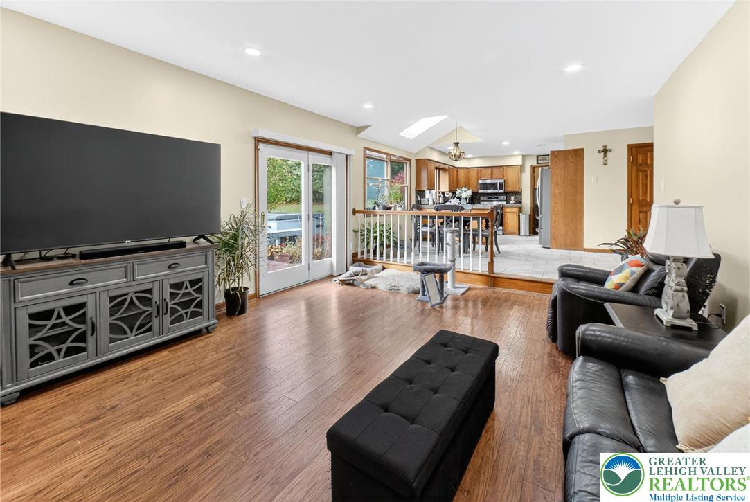 North Whitehall Twp, Pennsylvania, 18069, United States, 4 Bedrooms Bedrooms, ,3 BathroomsBathrooms,Residential,For Sale,1987552