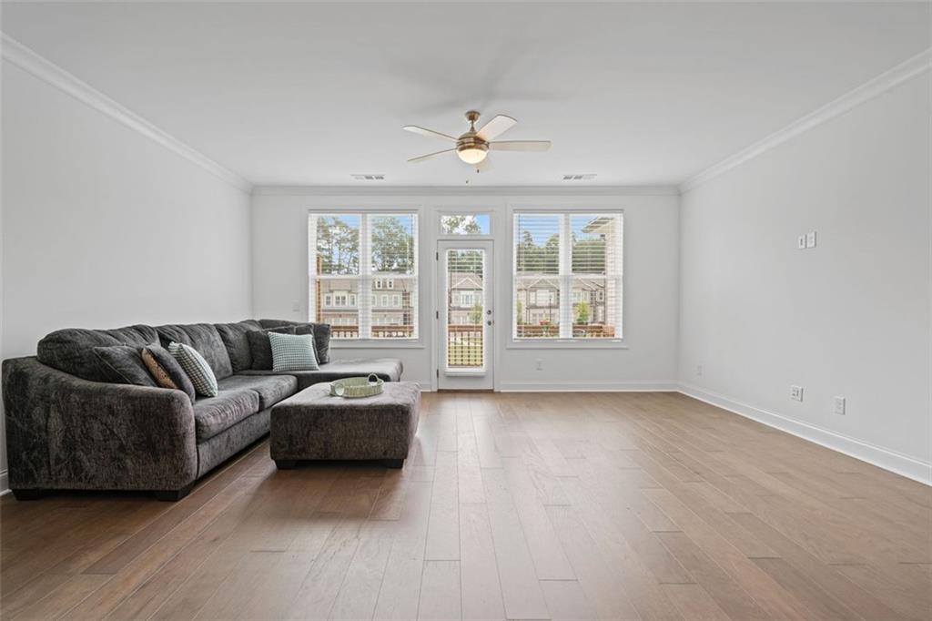 Cumming, Georgia, 30040, United States, 3 Bedrooms Bedrooms, ,4 BathroomsBathrooms,Residential,For Sale,1929087
