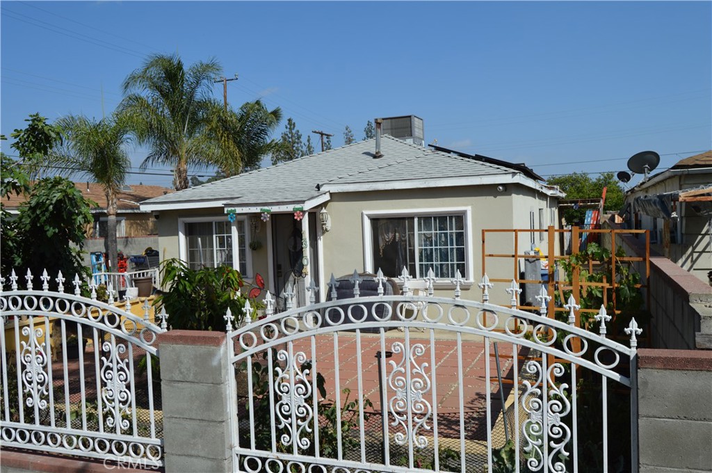 Pacoima, California, 91331, United States, 3 Bedrooms Bedrooms, ,2 BathroomsBathrooms,Residential,For Sale,1935822
