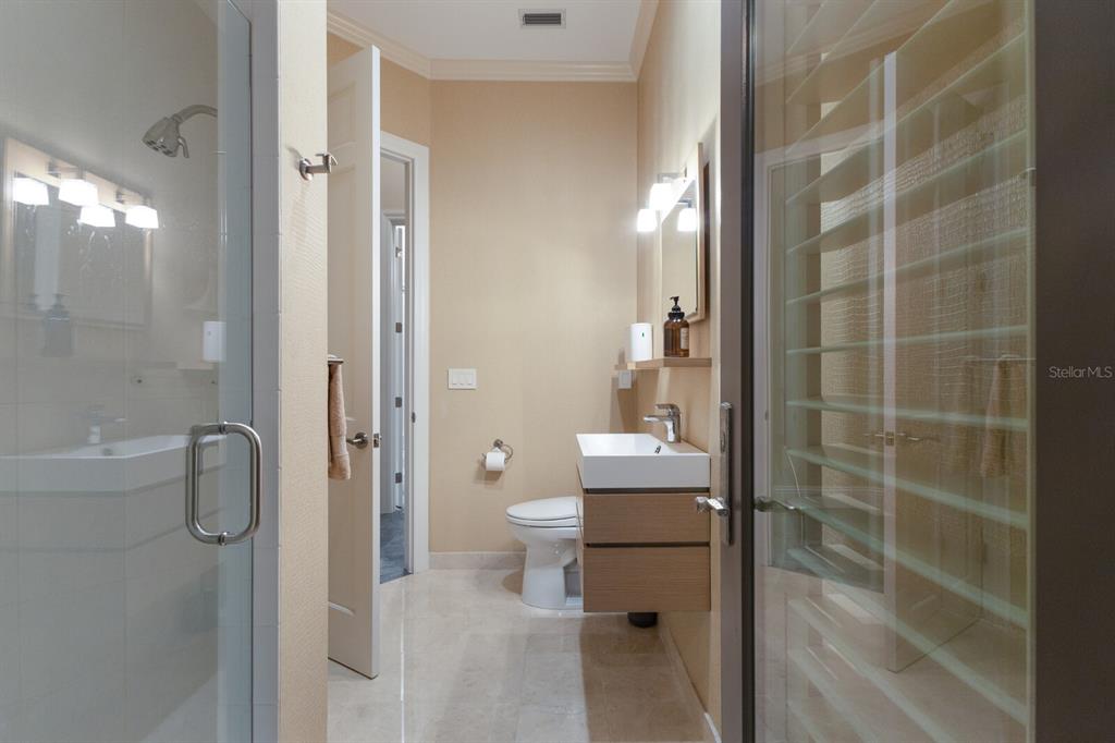 Longboat Key, Florida, 34228, United States, 5 Bedrooms Bedrooms, ,4 BathroomsBathrooms,Residential,For Sale,1785002
