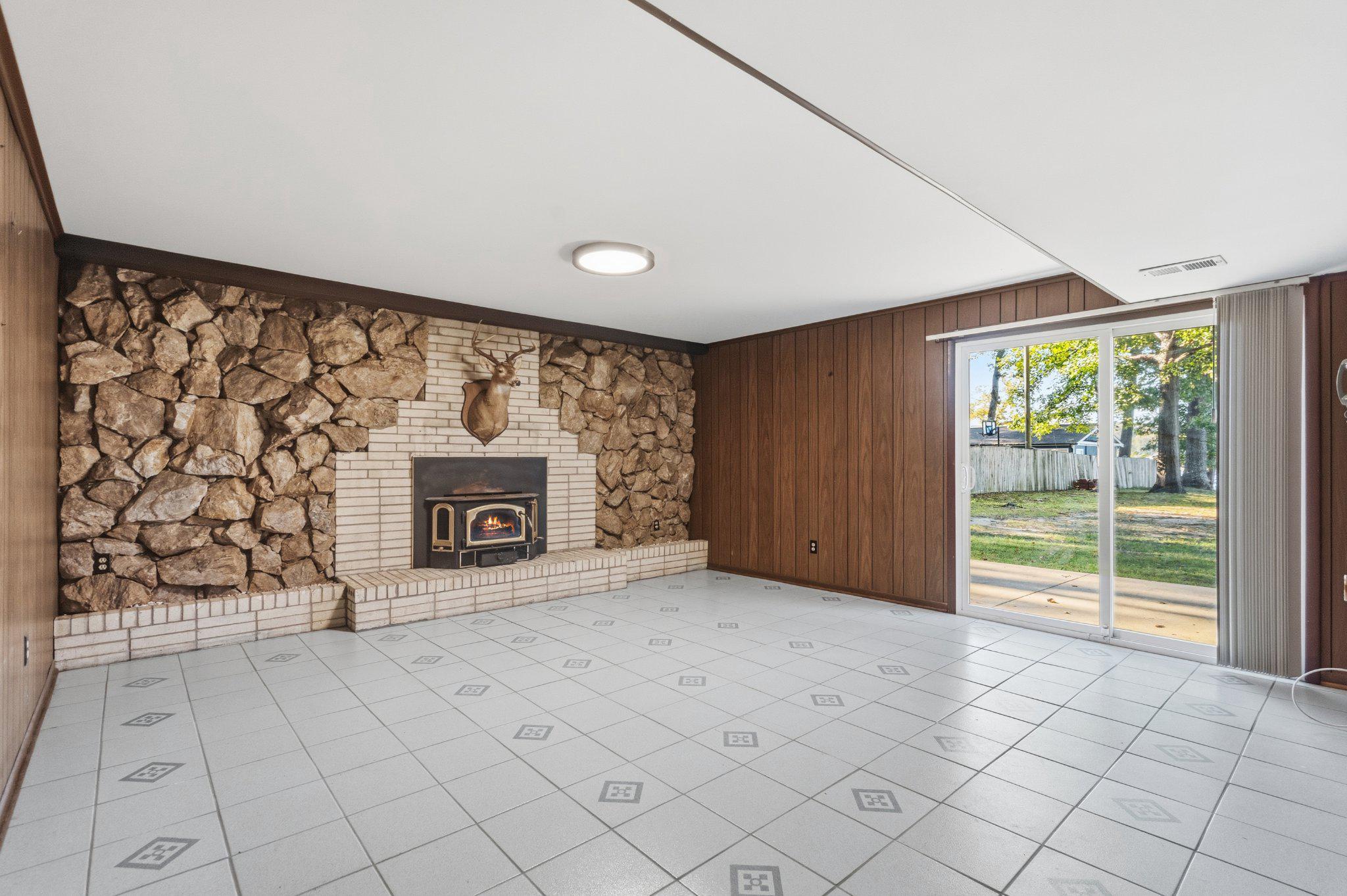  18210 Possum Point Road, Dumfries, VA, 22026 - 物件實景