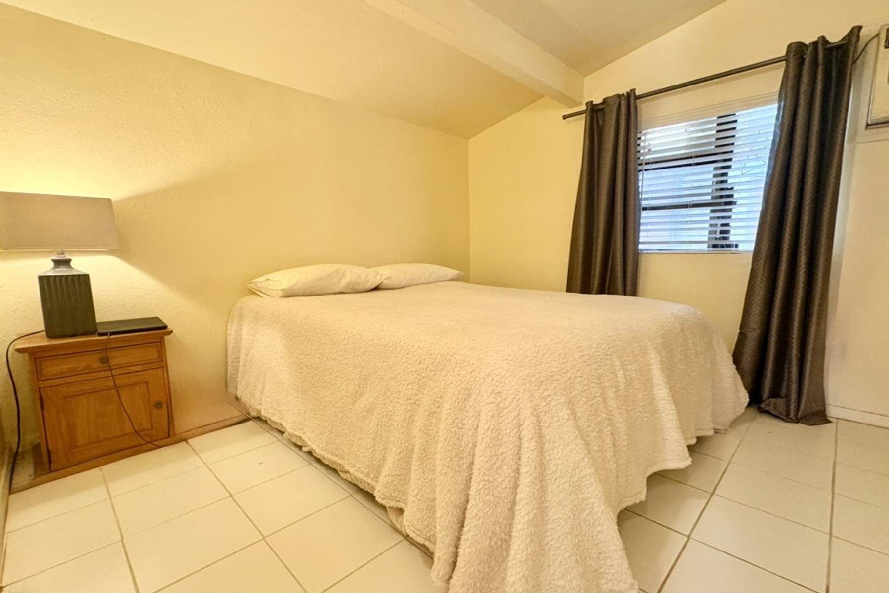  6041 Cleon Avenue - 物件實景