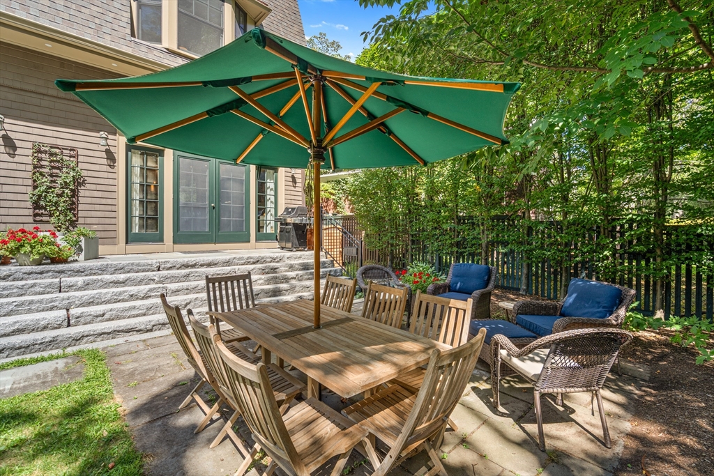 Cambridge, Massachusetts, 02138, United States, 6 Bedrooms Bedrooms, ,7 BathroomsBathrooms,Residential,For Sale,1949717