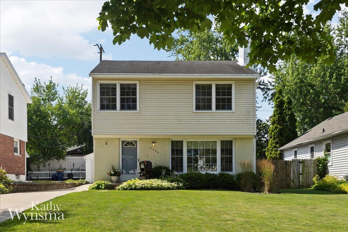 Richards Dr, Grand Rapids, MI 49506
