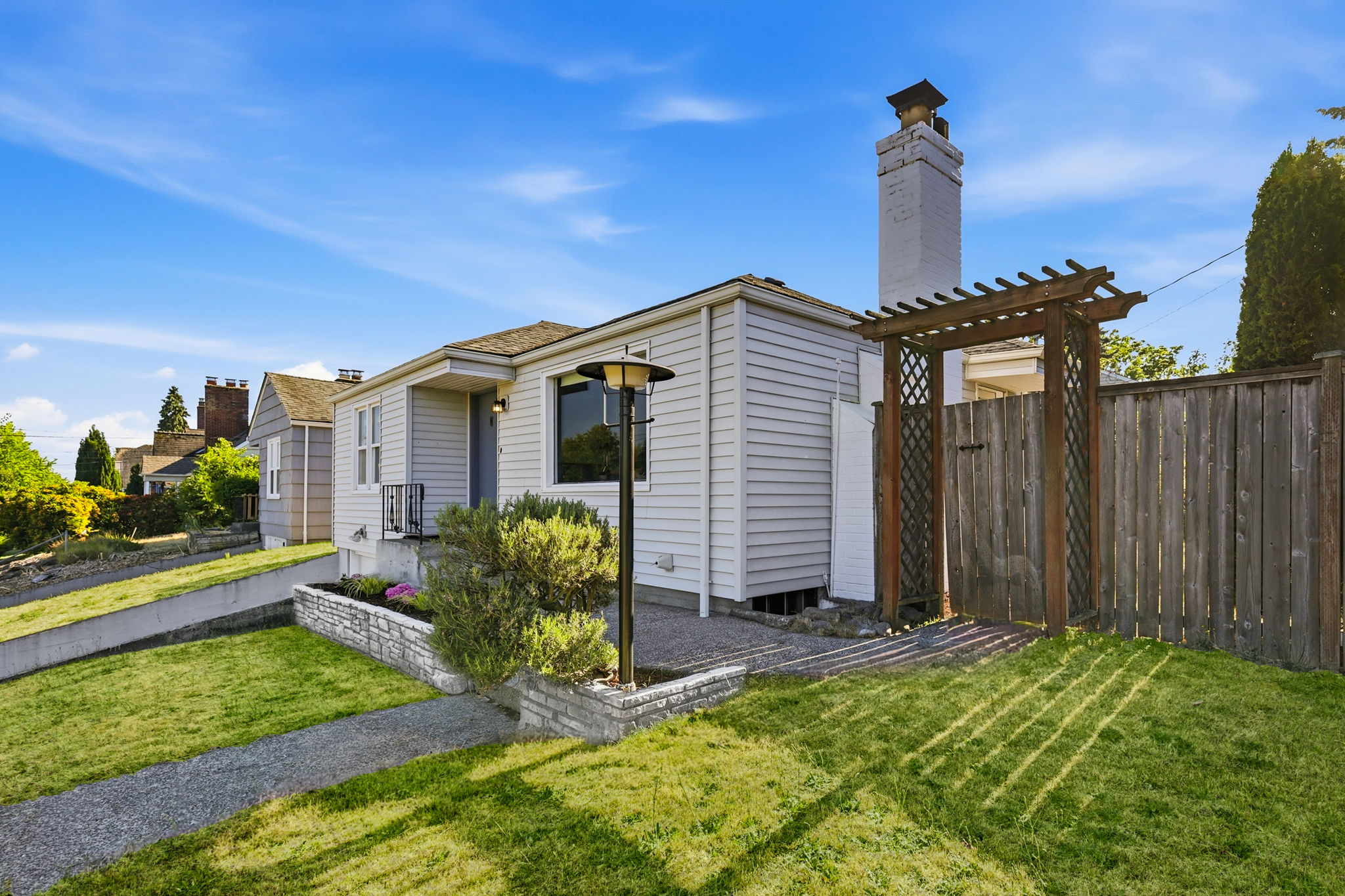  8257 Interlake Ave N, Seattle, WA 98103 - 物件實景