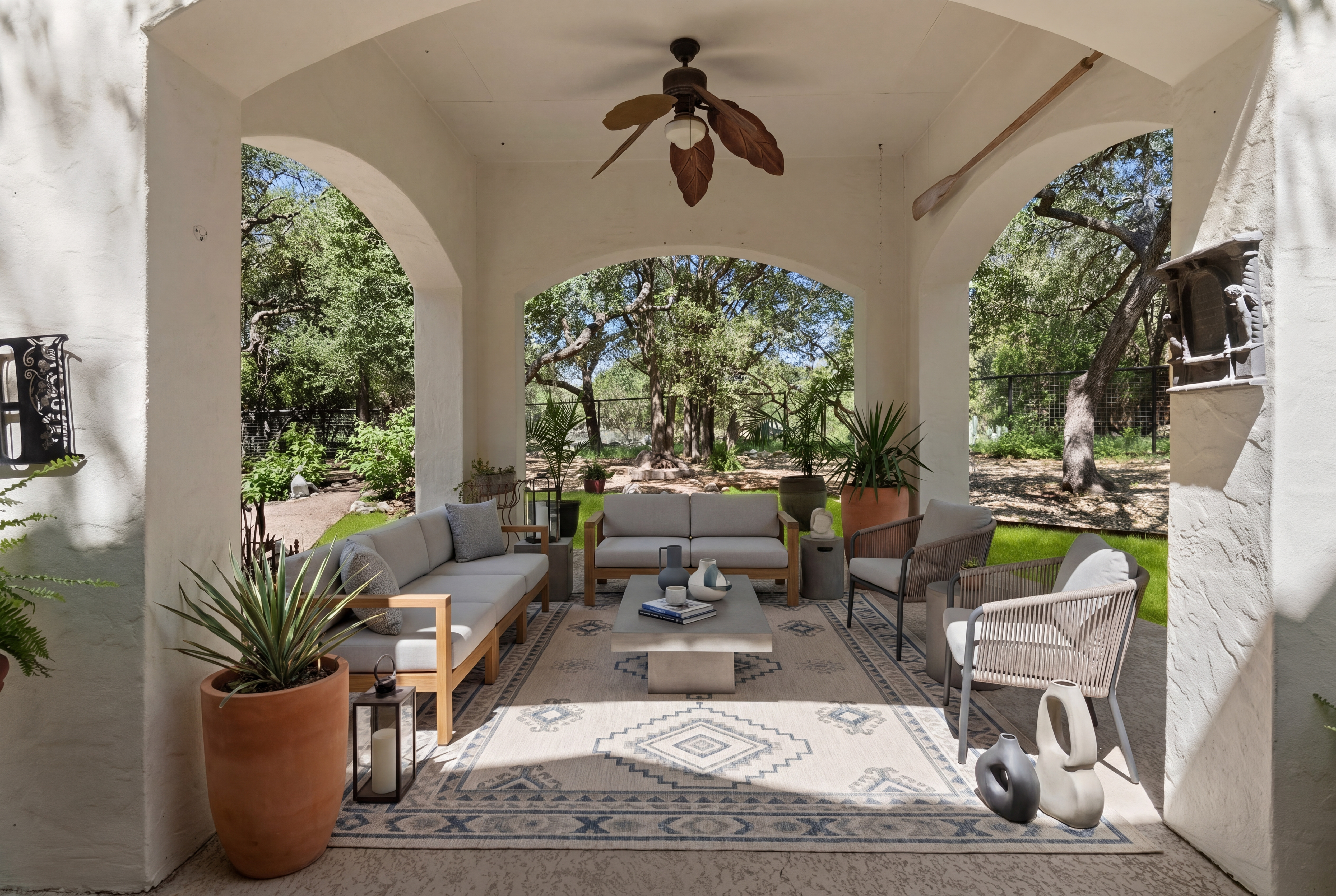  Stunning Custom Home with Expansive Outdoor Entertaining - 物件實景