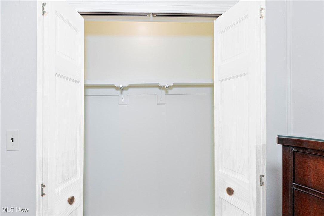 Brecksville, Ohio, 44141, United States, 5 Bedrooms Bedrooms, ,5 BathroomsBathrooms,Residential,For Sale,1979228