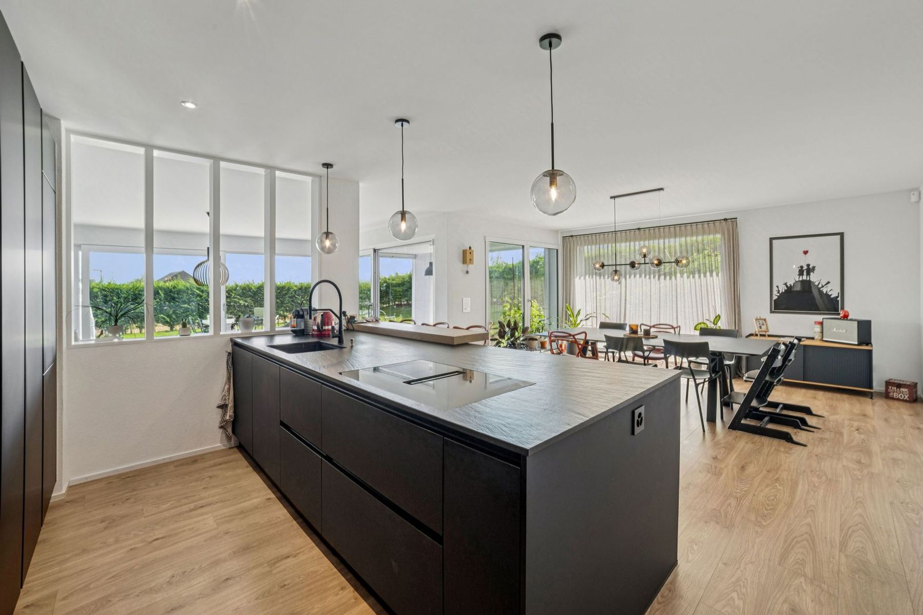  Spacious, modern villa with garden and top-of-the-range finishes - 物件實景