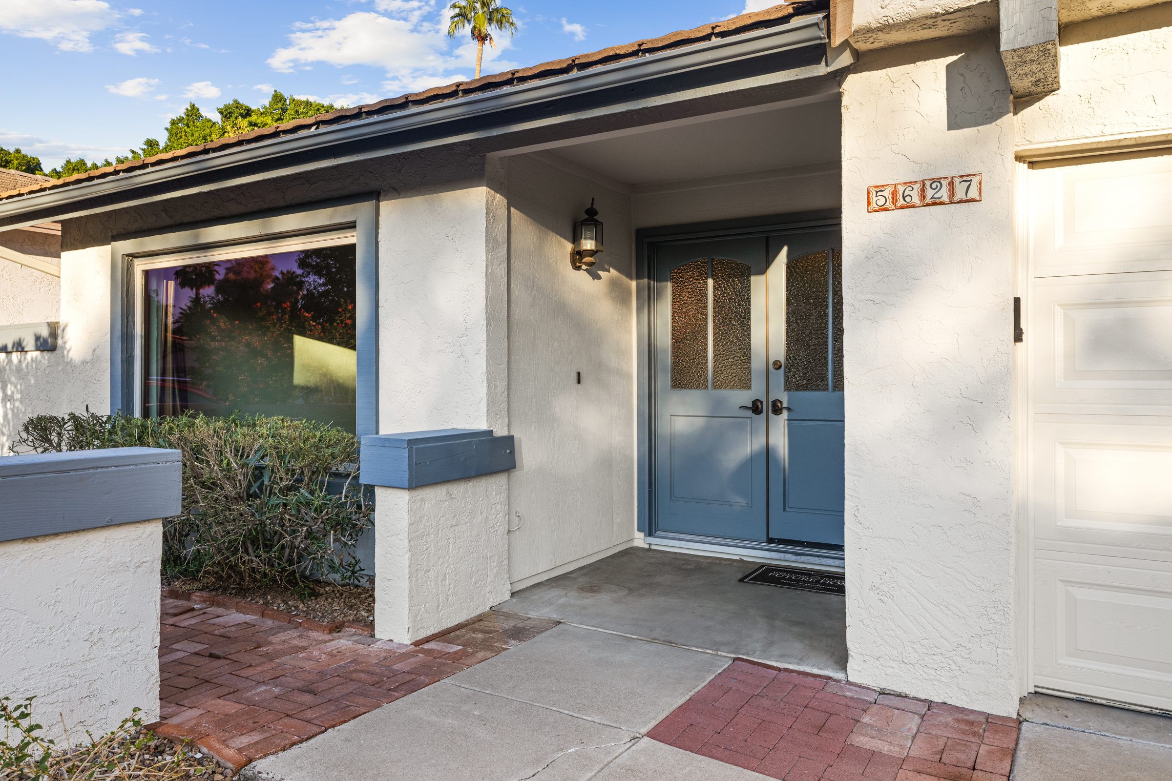 Tempe, Arizona, 85283, United States, 4 Bedrooms Bedrooms, ,3 BathroomsBathrooms,Residential,For Sale,1985738