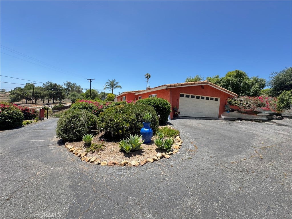 Escondido, California, 92026, United States, 4 Bedrooms Bedrooms, ,3 BathroomsBathrooms,Residential,For Sale,1977557