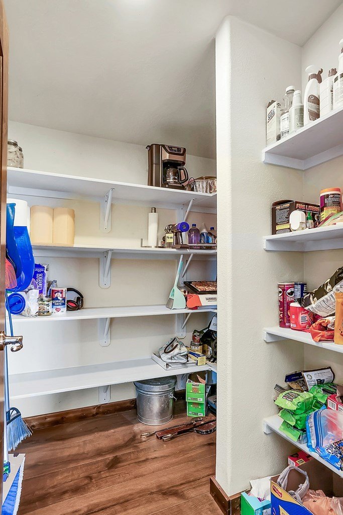 Donnelly, Idaho, 83615, United States, 3 Bedrooms Bedrooms, ,1 BathroomBathrooms,Residential,For Sale,2005150