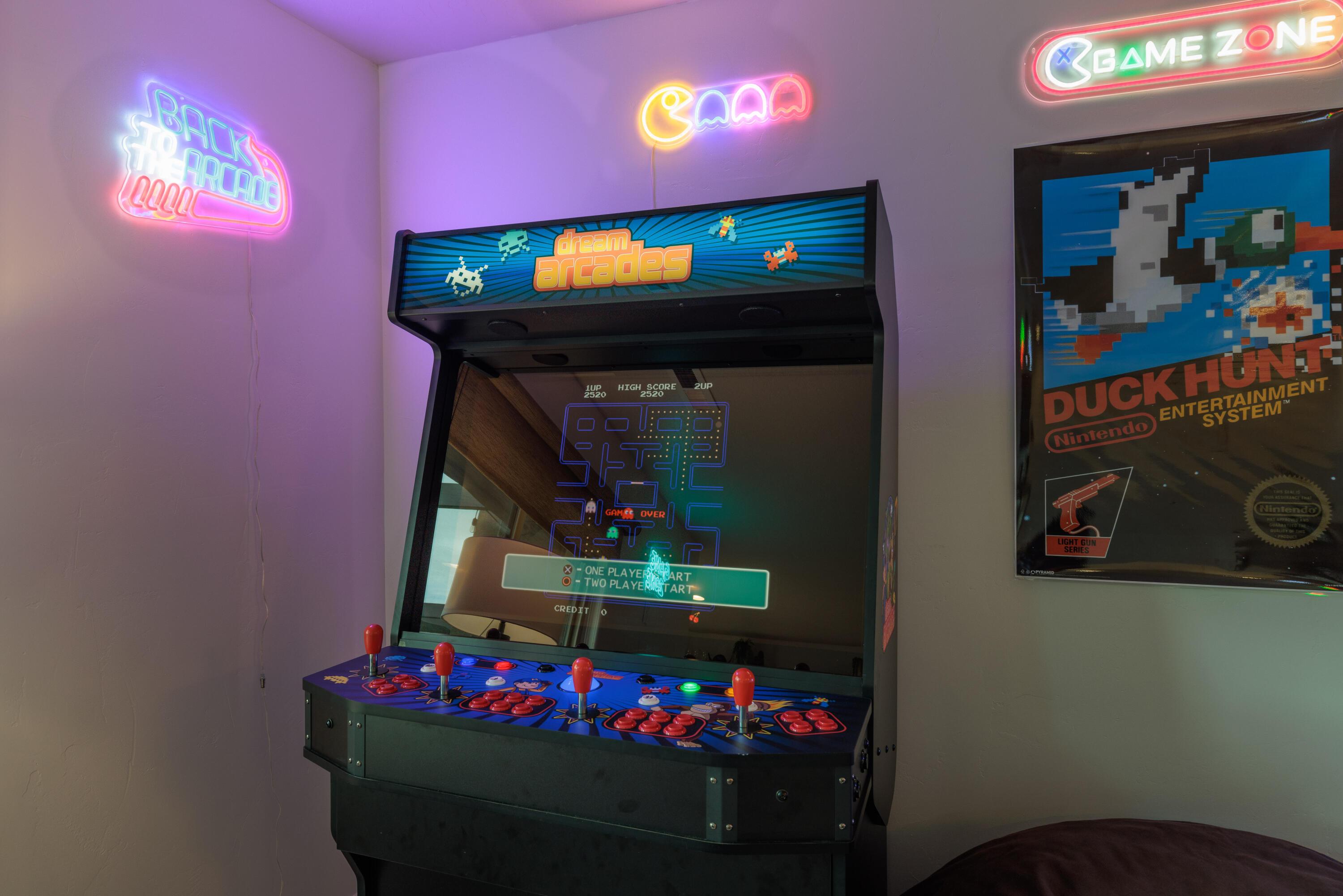 St George, Utah, 84770, United States, 3 Bedrooms Bedrooms, ,5 BathroomsBathrooms,Residential,For Sale,1974554