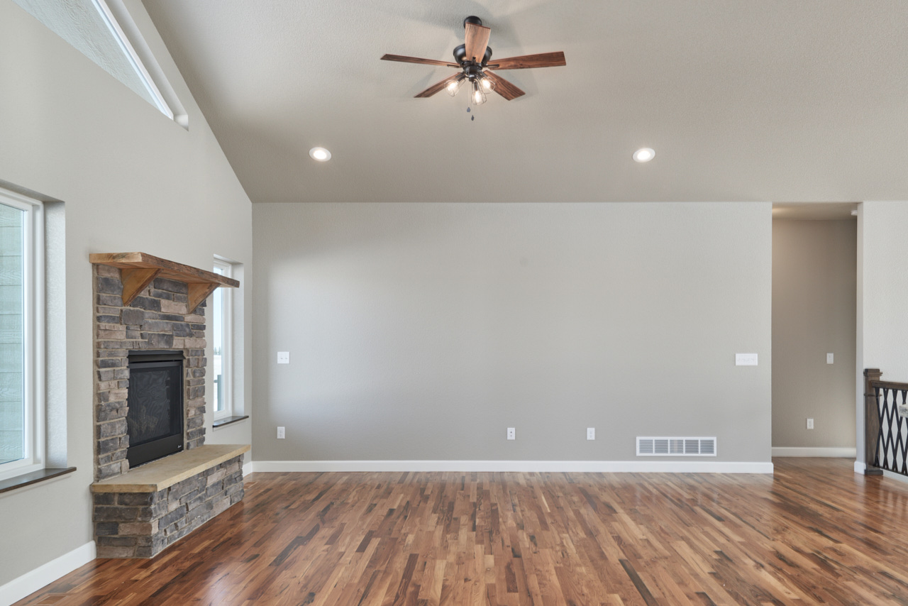 Cheyenne, Wyoming, 82009, United States, 3 Bedrooms Bedrooms, ,2 BathroomsBathrooms,Residential,For Sale,1982343