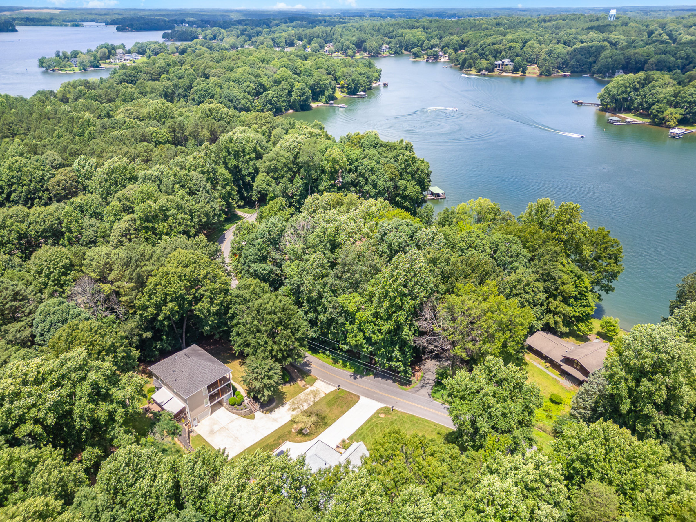 Mooresville, North Carolina, 28117, United States, 3 Bedrooms Bedrooms, ,4 BathroomsBathrooms,Residential,For Sale,1975714